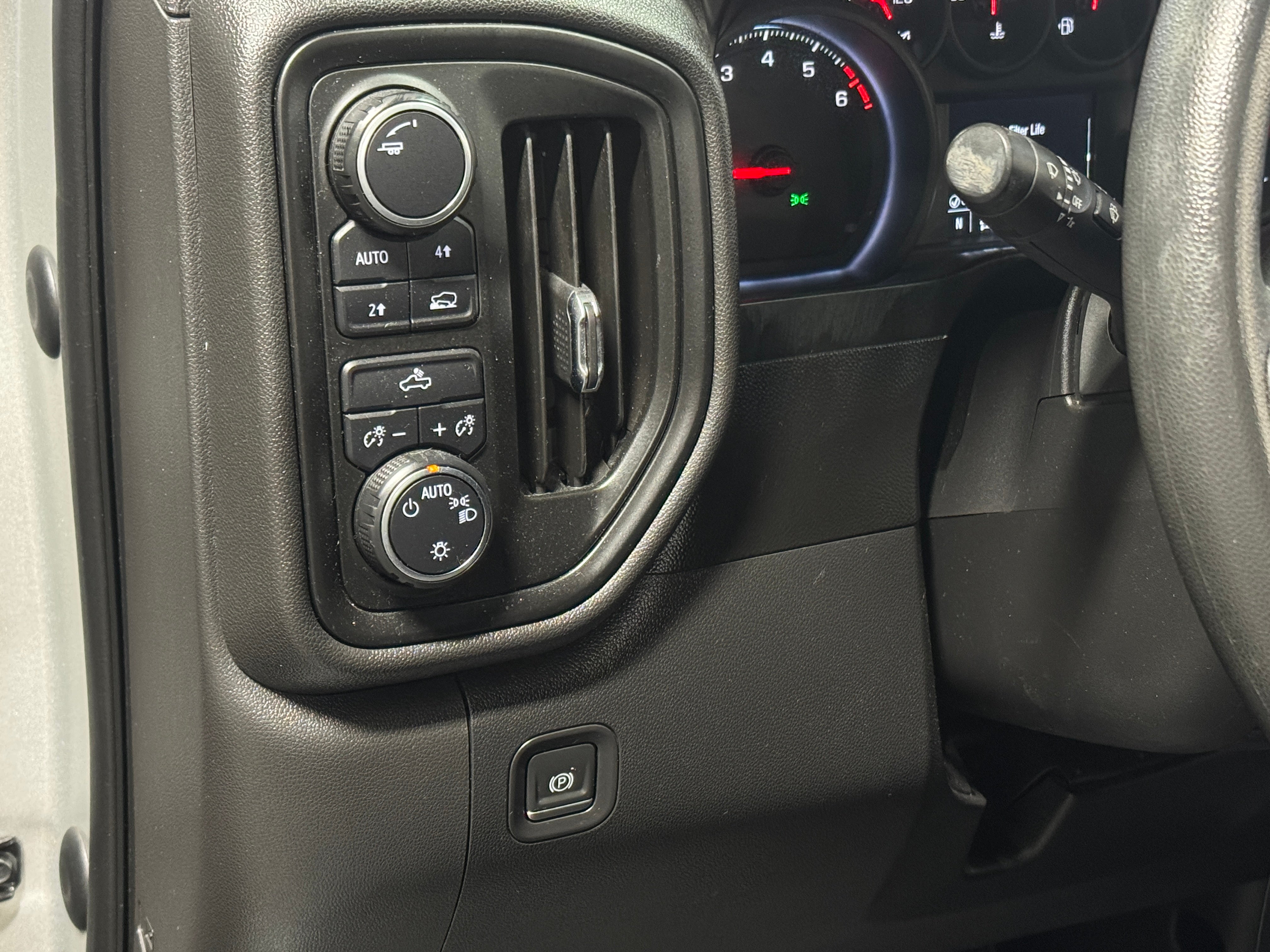 chevrolet silverado 1500 2019 3GCPYAEH9KG303305 image chevrolet silverado 1500 2019 3GCPYAEH9KG303305 image